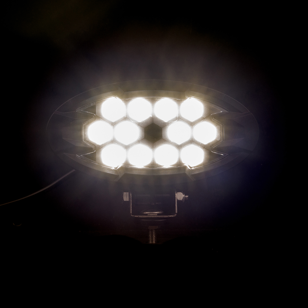 Arbeitsleuchte LRD 3161 RAPTOR – zuverlässiges Licht unter allen Bedingungen.